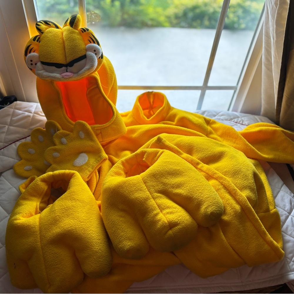 Garfield size S Halloween Costume Hoodie Set
